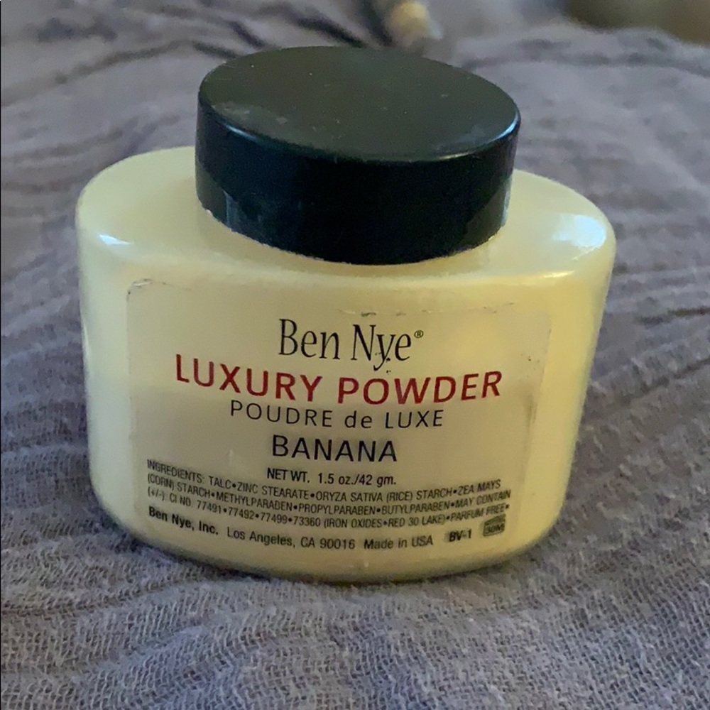 Ben Nye Banana powder